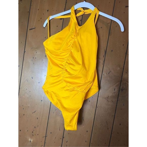 Women’s bathing suit - Picture 1 of 5